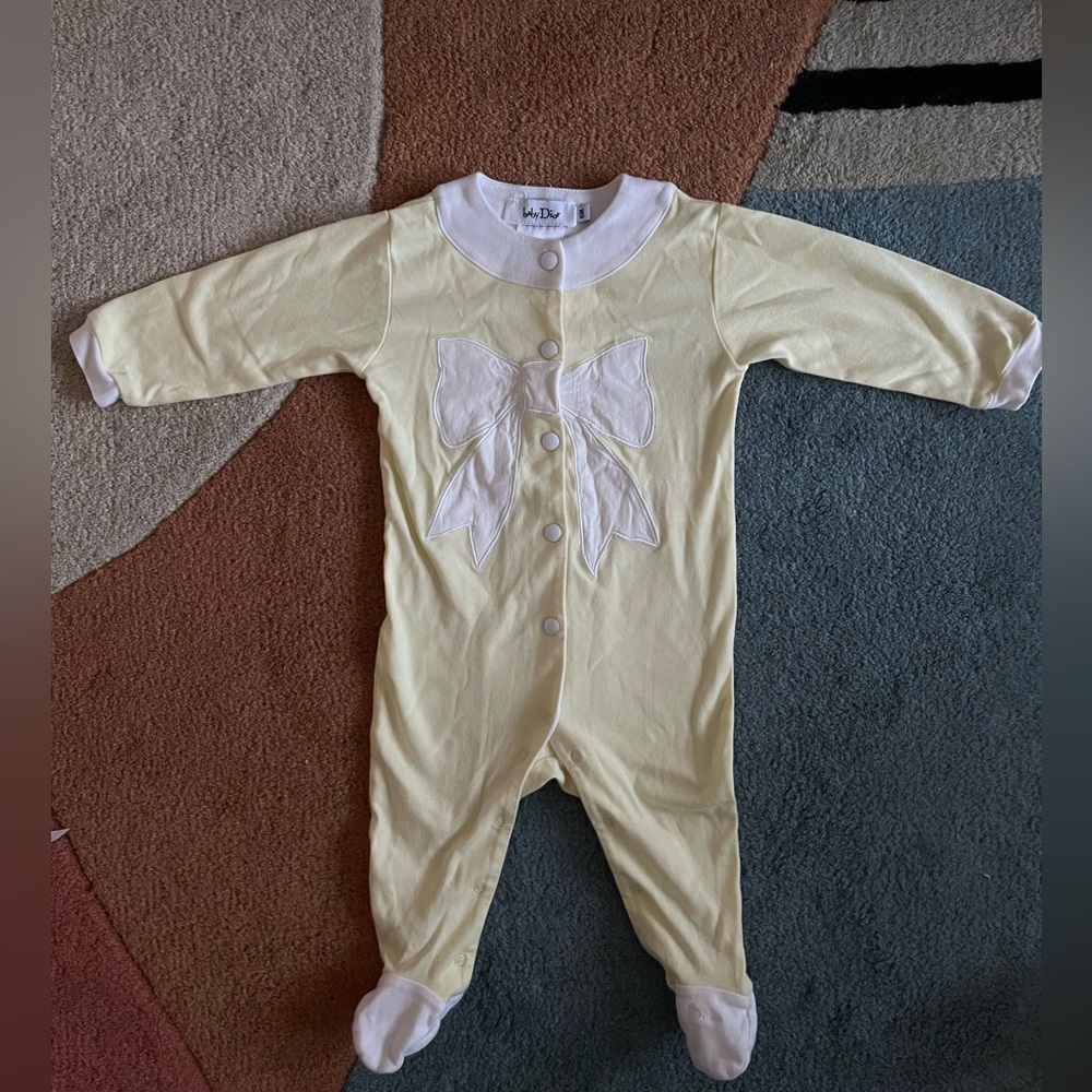 baby dior, pajama, onesie, yellow, 9 month, bow, footies, one piece